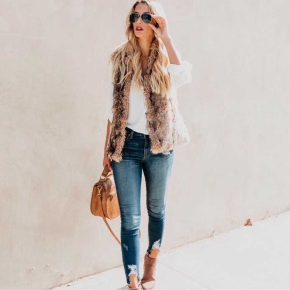 Size small faux fur tan vest